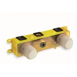 Box universelle pour mélangeur 3 trous Box universelle pour mélangeur 3 trous