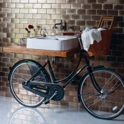 Exp&eacute;di&eacute; sous 6 semaines | Lavabo bicyclette Pashley avec &eacute;tag&egrave;re en Bois