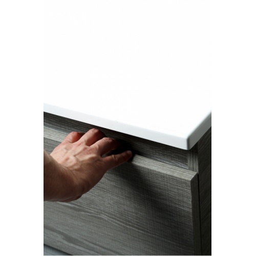 Meuble double vasque 120 cm RIVAGE Opale Noir Rivage détail main Meuble double vasque 120 cm RIVAGE Opale Noir Rivage détail main