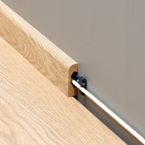 Clips pour plinthe BALTERIO - 30 pièces plinthe_balterio_1 Clips pour plinthe BALTERIO - 30 pièces plinthe_balterio_1