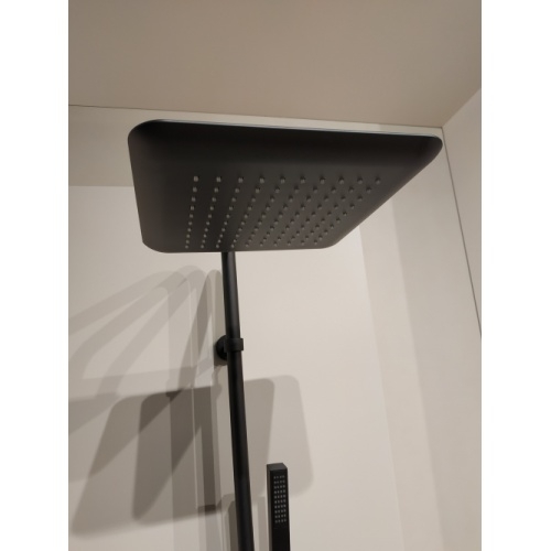 Colonne de douche SEVEN Noir SEVEN (4) Colonne de douche SEVEN Noir SEVEN (4)