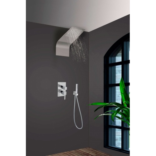 Douche de tête inclinée RIKS sur mur 99Z300707_amb Douche de tête inclinée RIKS sur mur 99Z300707_amb