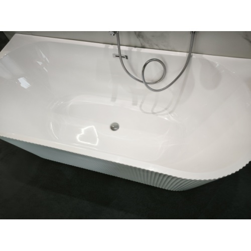 Baignoire semi-ilot Blanche cannelée 80x170 NONNA IMG_20250926_115057 Baignoire semi-ilot Blanche cannelée 80x170 NONNA IMG_20250926_115057