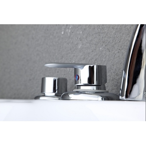 Baignoire d'angle balnéo CARAIBES 135x135cm Bora bora 1909 Baignoire d'angle balnéo CARAIBES 135x135cm Bora bora 1909