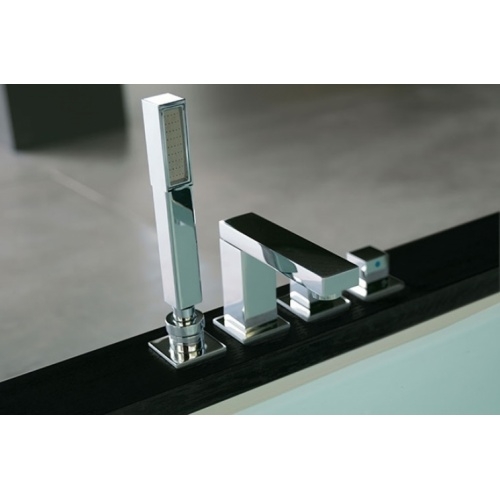 Baignoire d'angle AURA PLUS CORNER 160x160 tablier bois JACUZZI Robinetterie AURA Baignoire d'angle AURA PLUS CORNER 160x160 tablier bois JACUZZI Robinetterie AURA